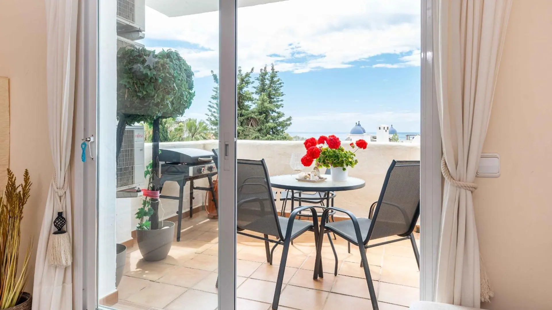 2- Bedroom Apartment With Seaview & Great Location Sitio de Calahonda